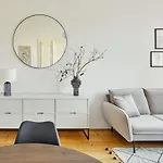 Contemporary Apartment On Old Town Square By Prague Days